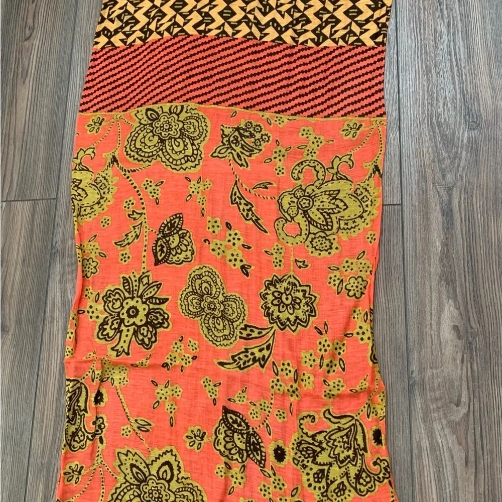 Vibrant Geometric Patterned Scarf